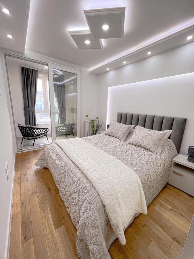Fontana Apartmani Free Parking Тузла Екстер'єр фото