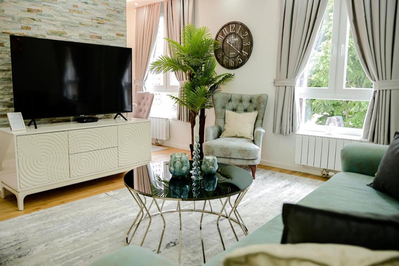 Fontana Apartmani Free Parking Тузла Екстер'єр фото
