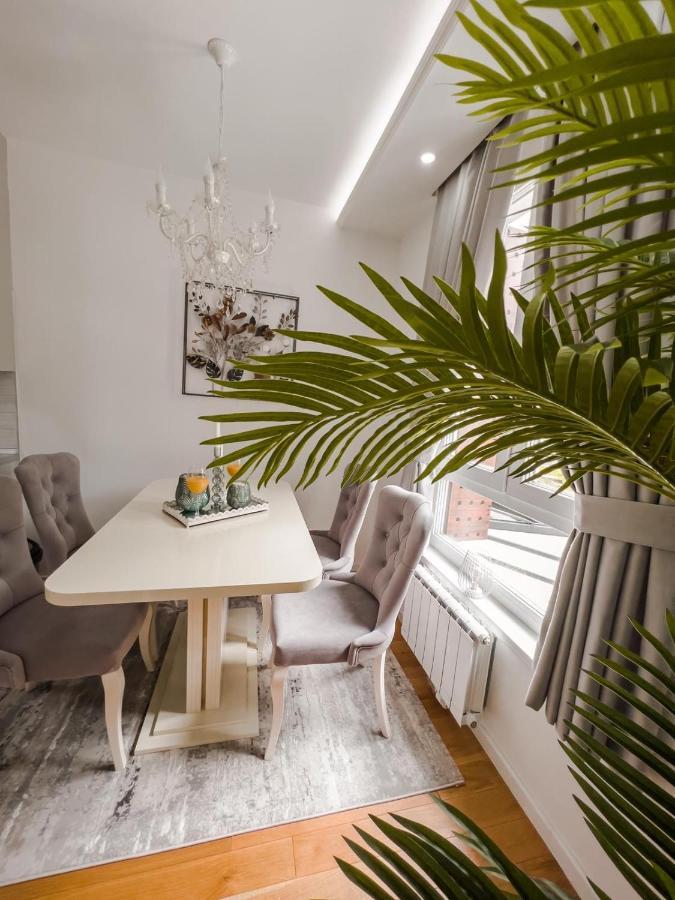 Fontana Apartmani Free Parking Тузла Екстер'єр фото
